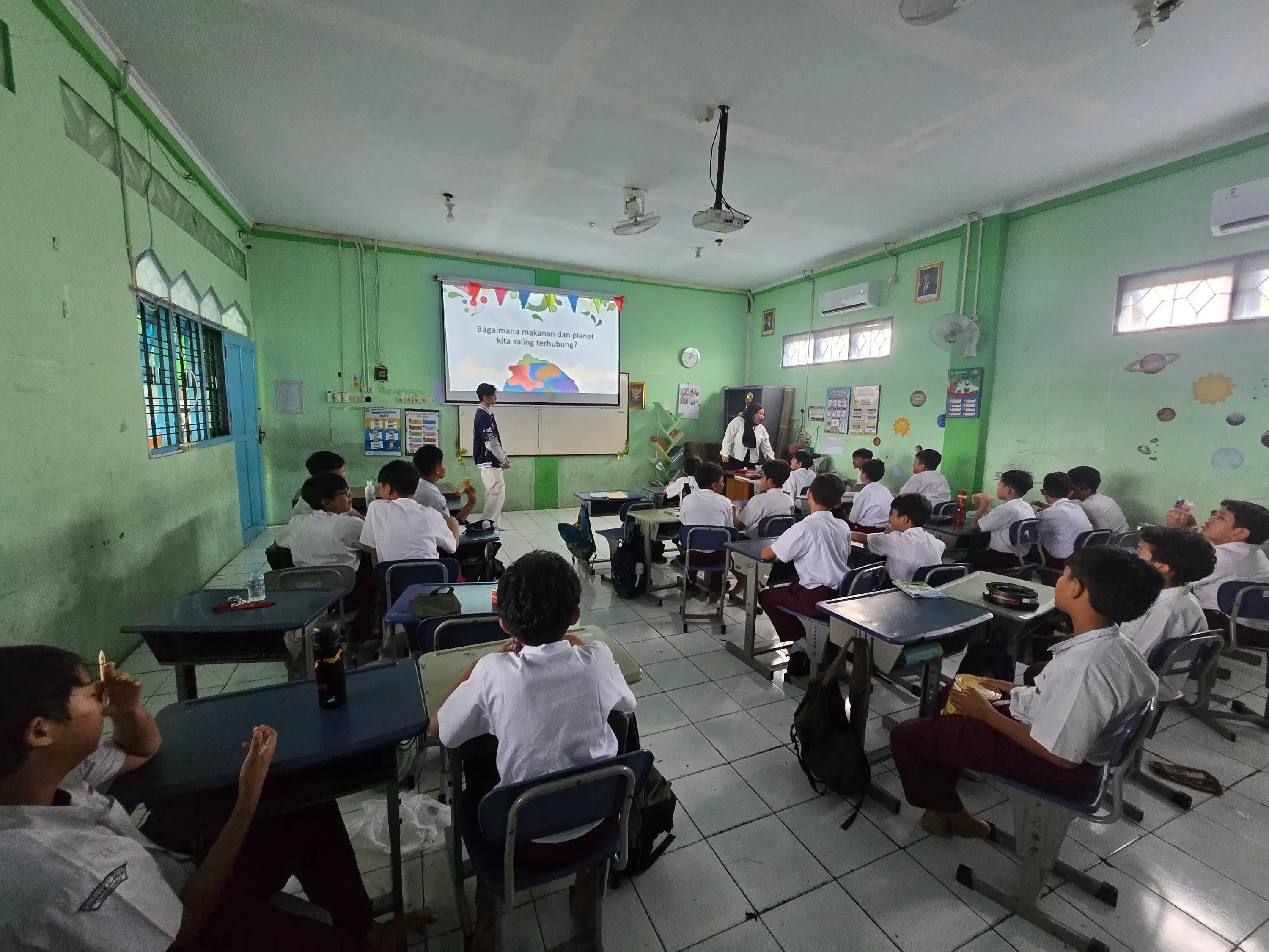 AIESEC in UGM Encourages Young Generations to be 'Food Heroes' through Food Heroes Education 26.1