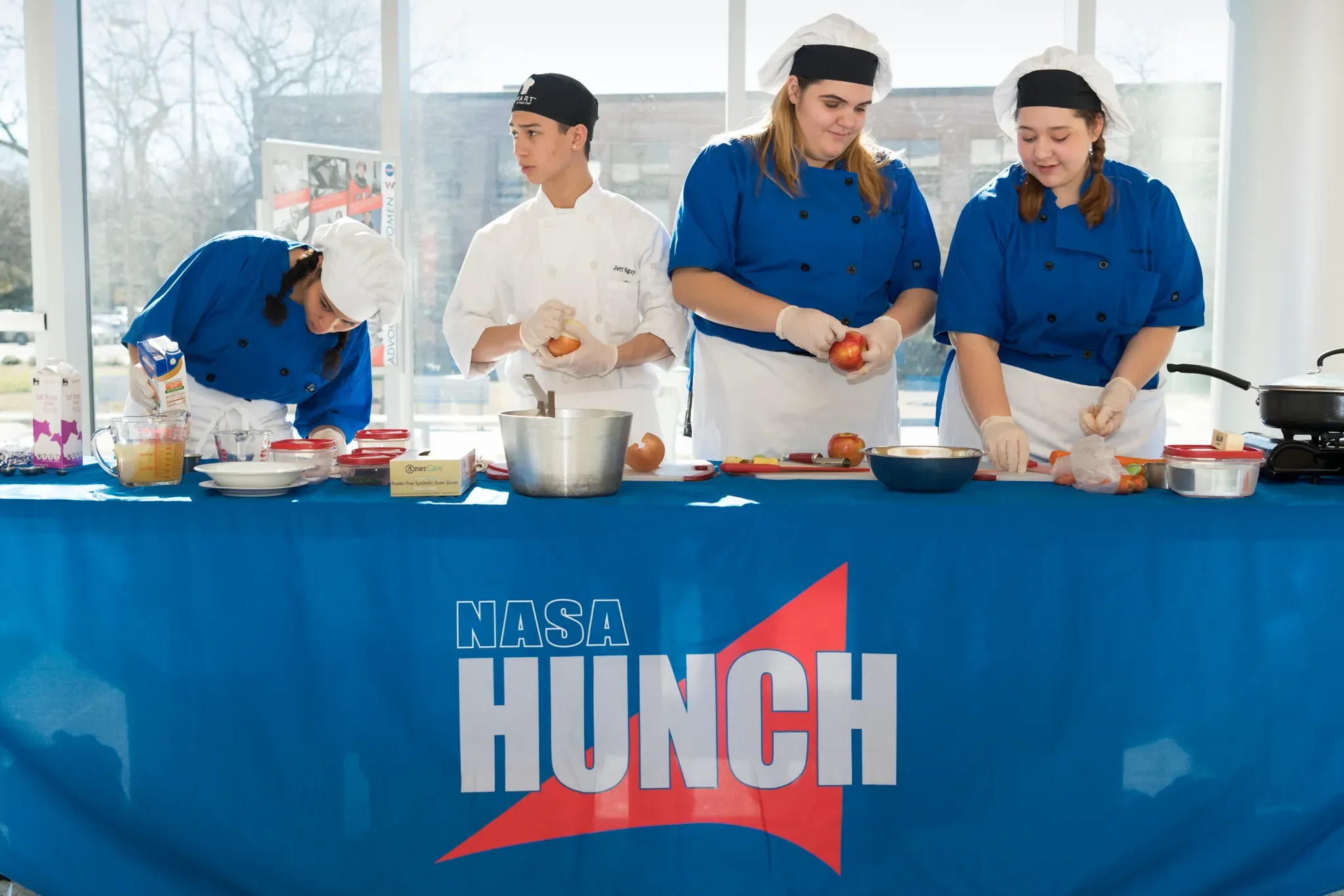 High School Students Look to Improve Astronauts’ Palates, Workspaces via HUNCH Program